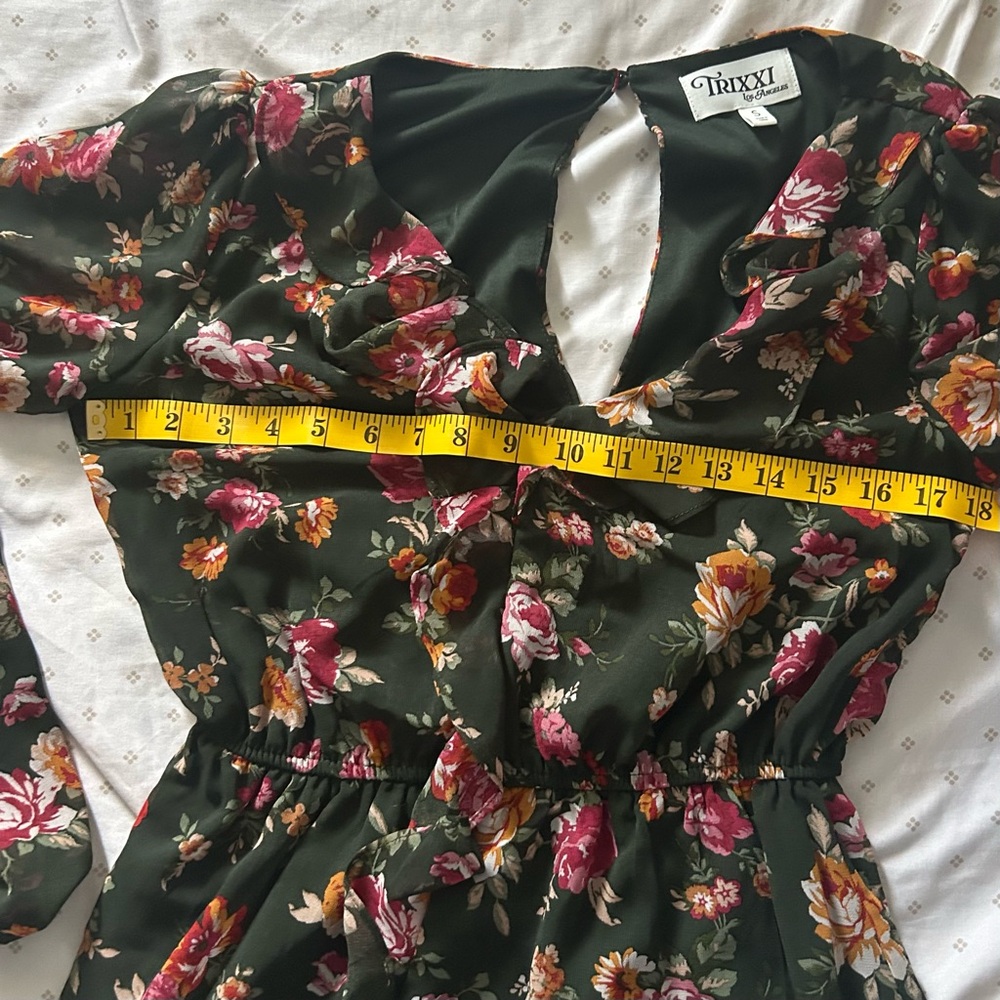 Trixxi green & pink floral dress, fit-and-flare, sheer sleeve, v neck, size XS/S - Picture 6 of 8